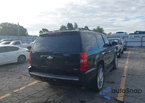 2009 Chevrolet Tahoe Ltz z USA, uszkodzony, nr VIN 1GNFC33079R108257
